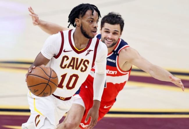 在中前场的 在中前场的