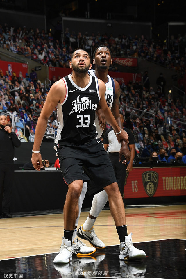 赖因德斯：目前我们总是给自己制造麻烦，必须更加成熟.