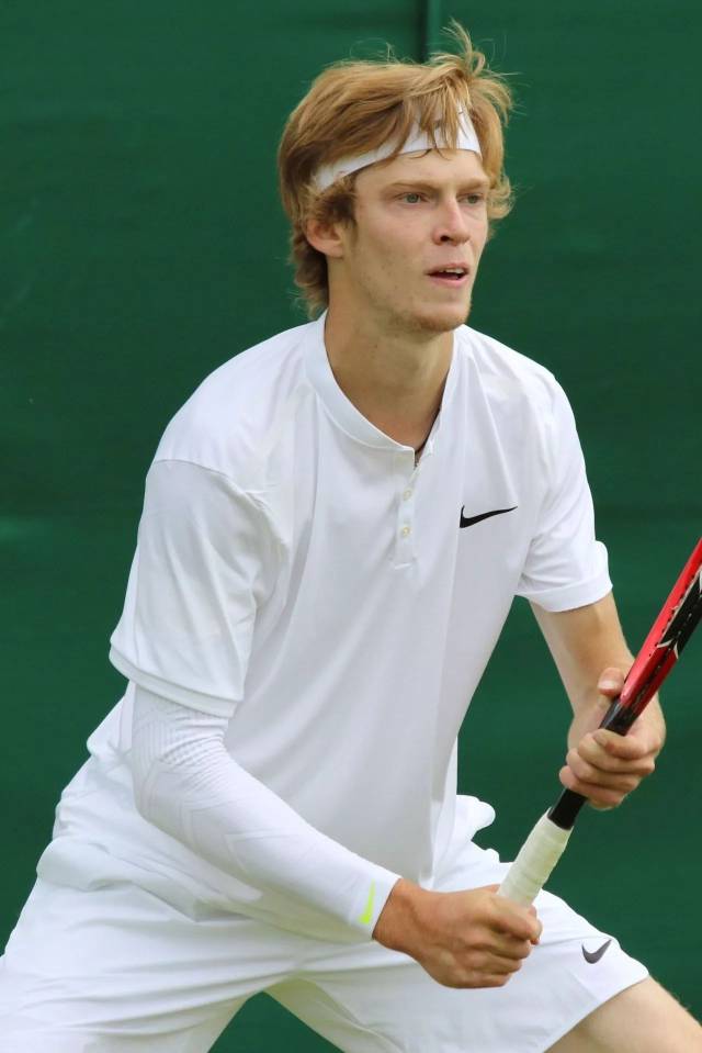 [图]英超-塔可夫斯基抽射绝平 利物浦2-2埃弗顿.