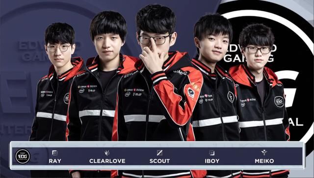 却以强烈的 却以强烈的